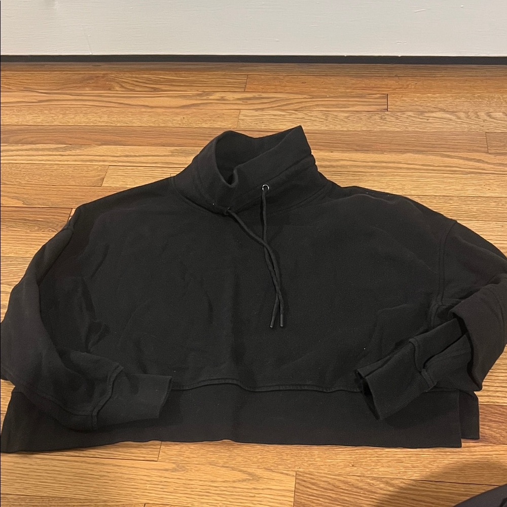 Old Navy Black Cropped Funnel Neck Sweatshirt
